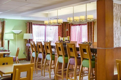 Hampton Inn By Hilton Harrisonburg image 12